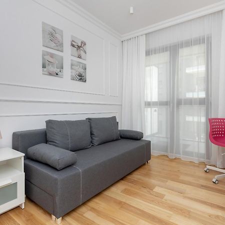Metro Plocka Exquisite Apartments By Noclegi Renters Warschau Exterior foto